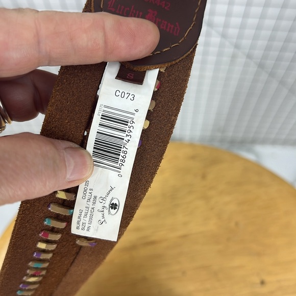 Lucky brand, leather, zigzag stitch accent, brass buckle belt S - Picture 5 of 12